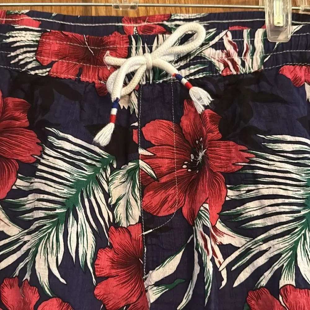 JOGAL Hibiscus Floral Hawaiian Print Shorts